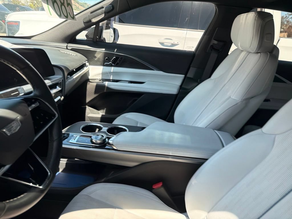 Used 2024 Cadillac Lyriq Sport RWD image 5