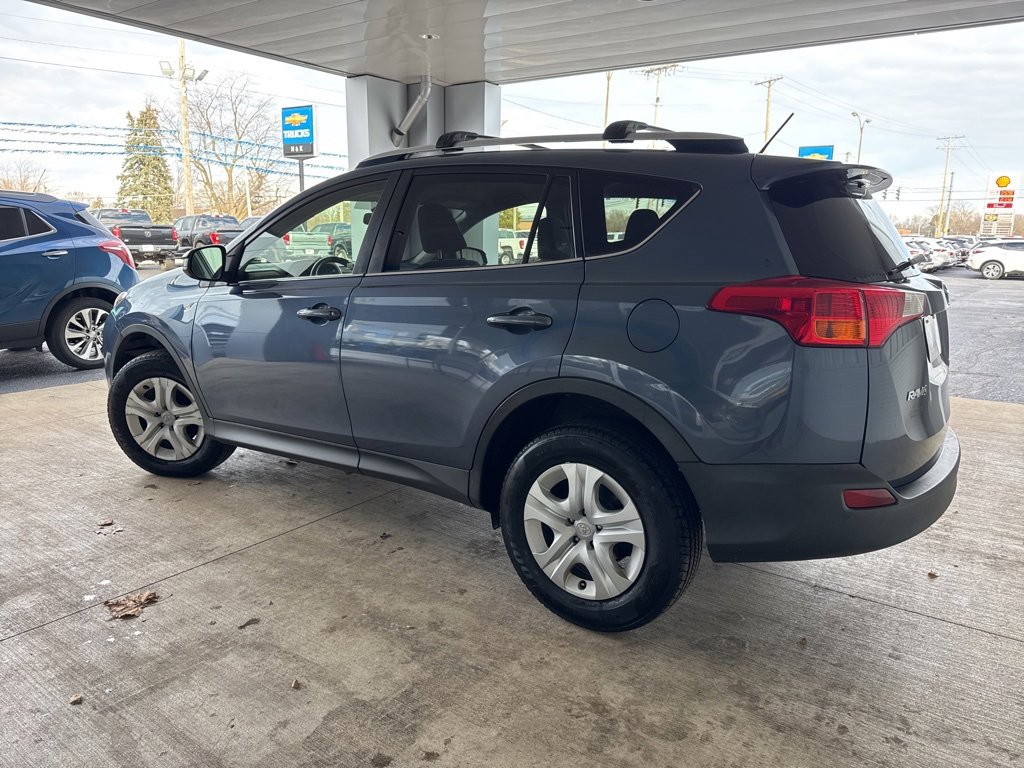 Used 2013 Toyota RAV4 LE image 4