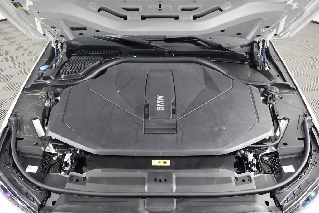 New 2026 BMW i5 eDrive40 w/ Convenience Package image 9