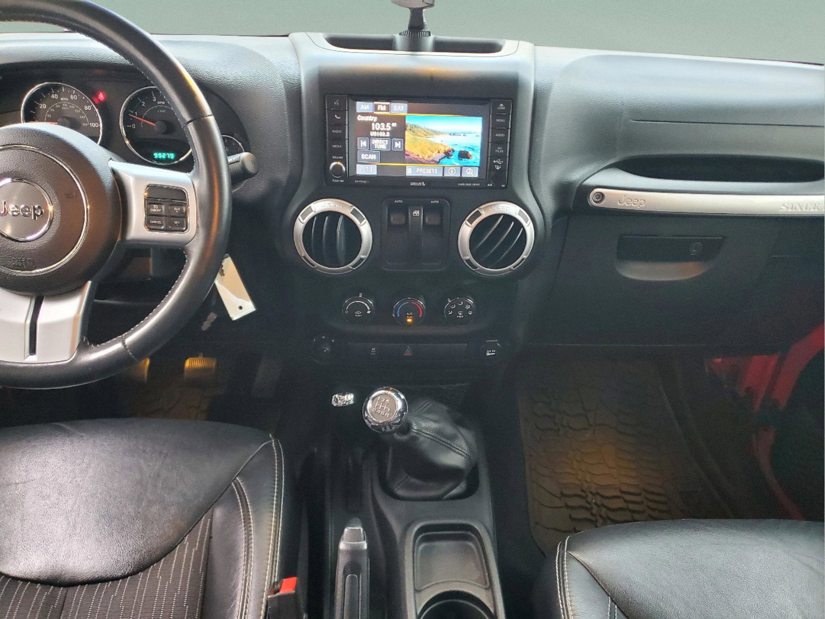 Used 2014 Jeep Wrangler Freedom Edition image 21
