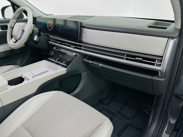 Used 2025 Hyundai Santa Fe SEL FWD image 27