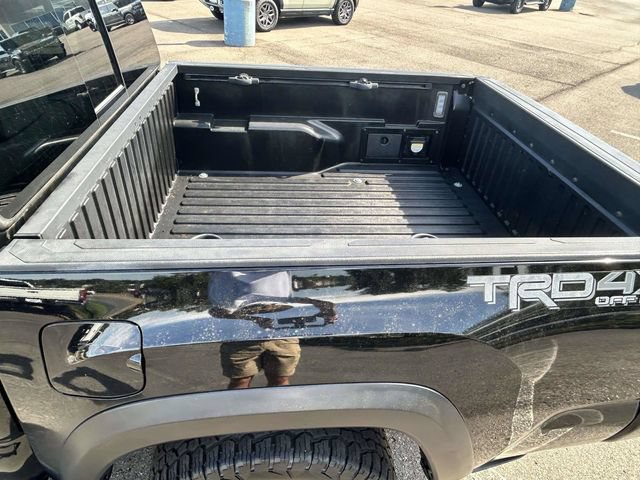 Used 2020 Toyota Tacoma TRD Off-Road AWD/4WD image 10