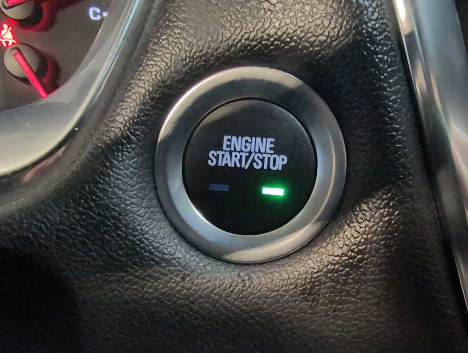 Used 2023 Chevrolet Traverse Premier image 17