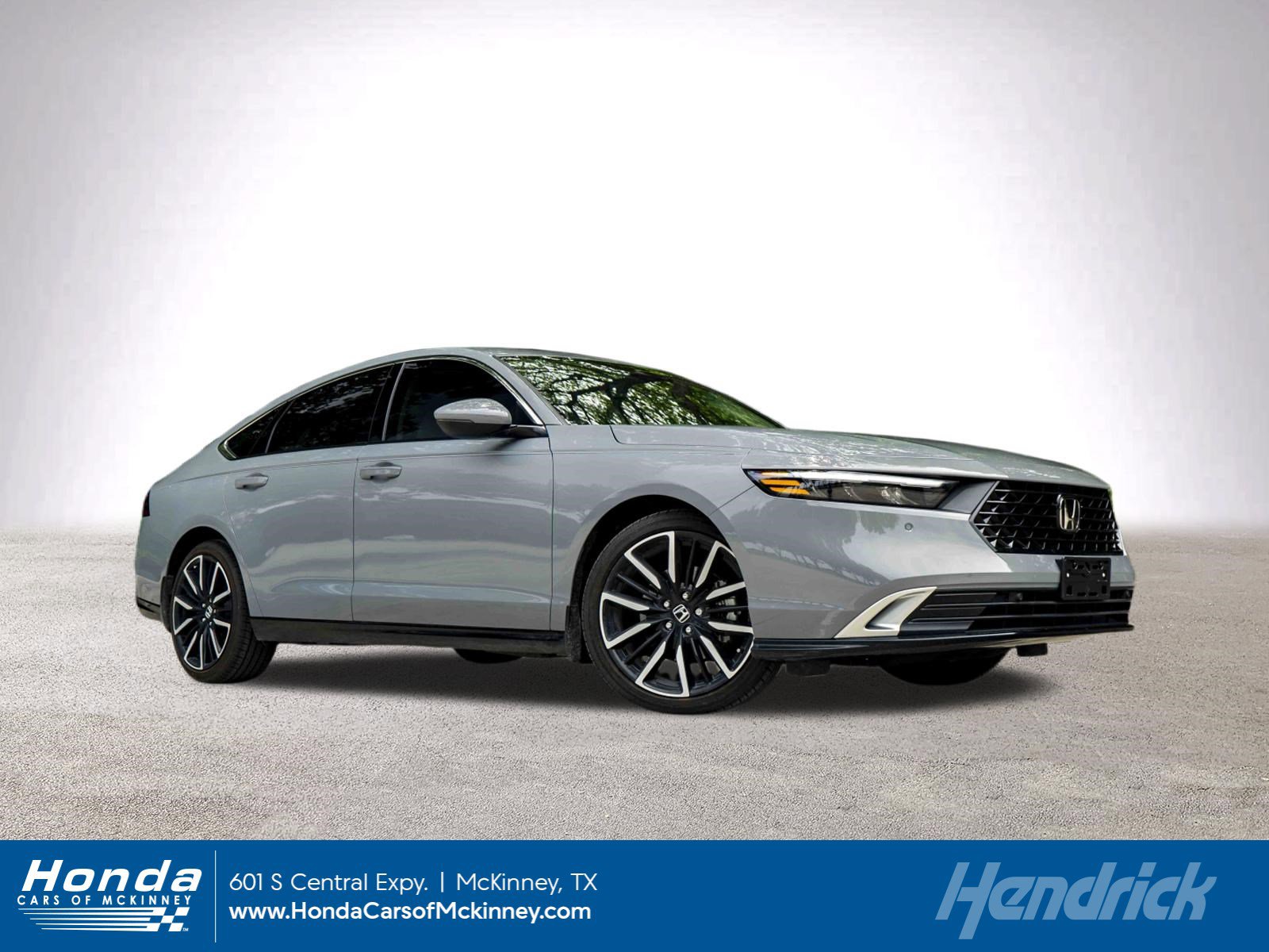 Used 2025 Honda Accord Touring image 1