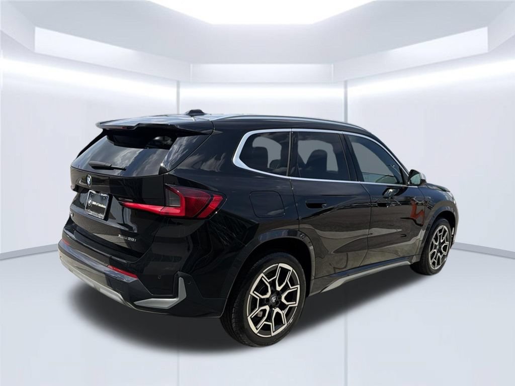 Used 2023 BMW X1 xDrive28i w/ Premium Package AWD/4WD image 7