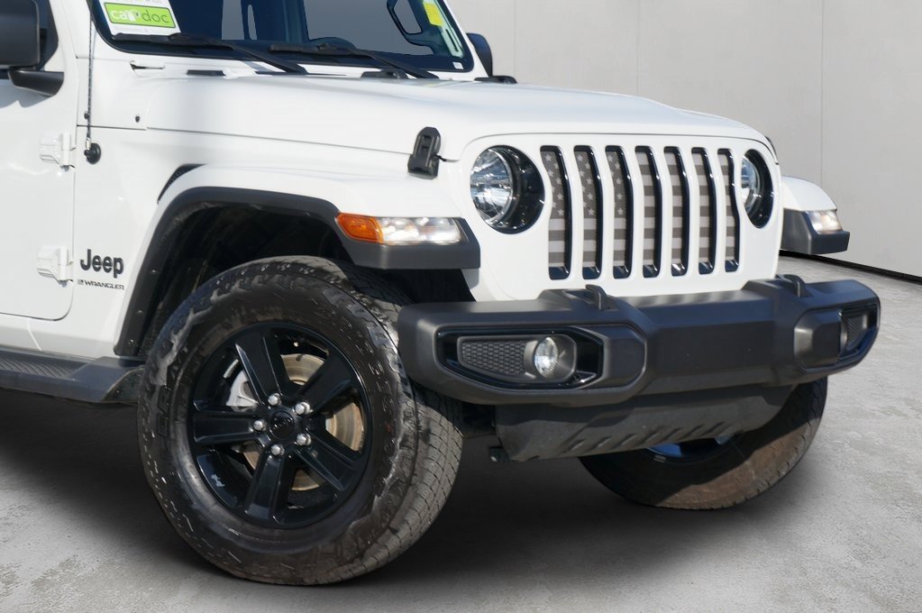 Used 2023 Jeep Wrangler Sahara image 3