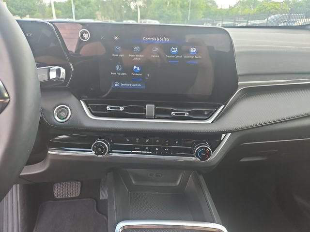 Used 2025 Chevrolet Equinox LT w/ Safety and Technology Package AWD/4WD image 19