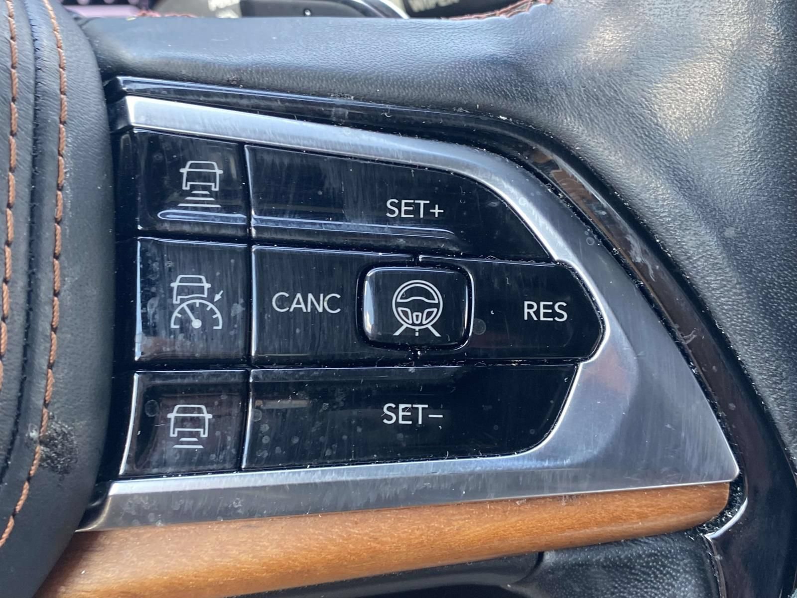 Used 2021 Jeep Grand Cherokee L Summit AWD/4WD image 25