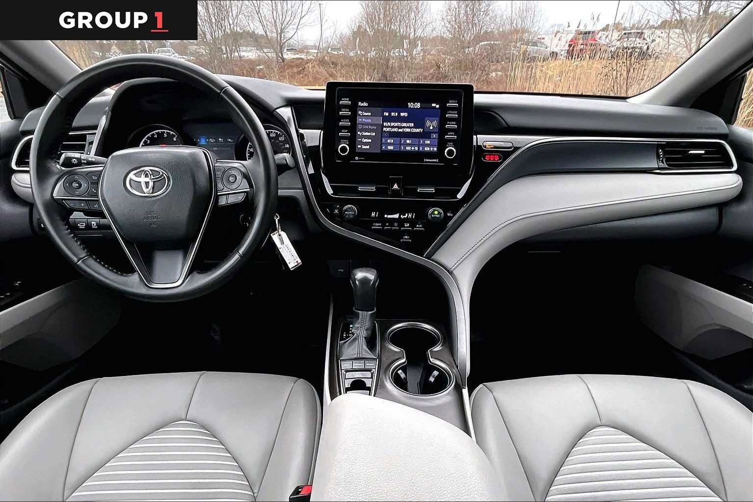 Used 2024 Toyota Camry SE AWD/4WD image 16