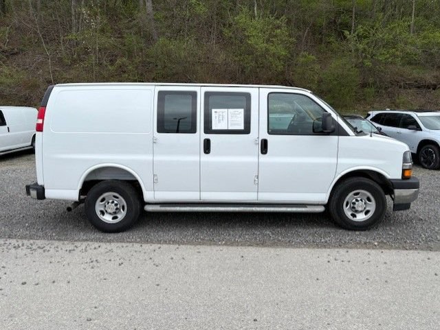 Used 2025 Chevrolet Express 2500 w/ Driver Convenience Package RWD image 6