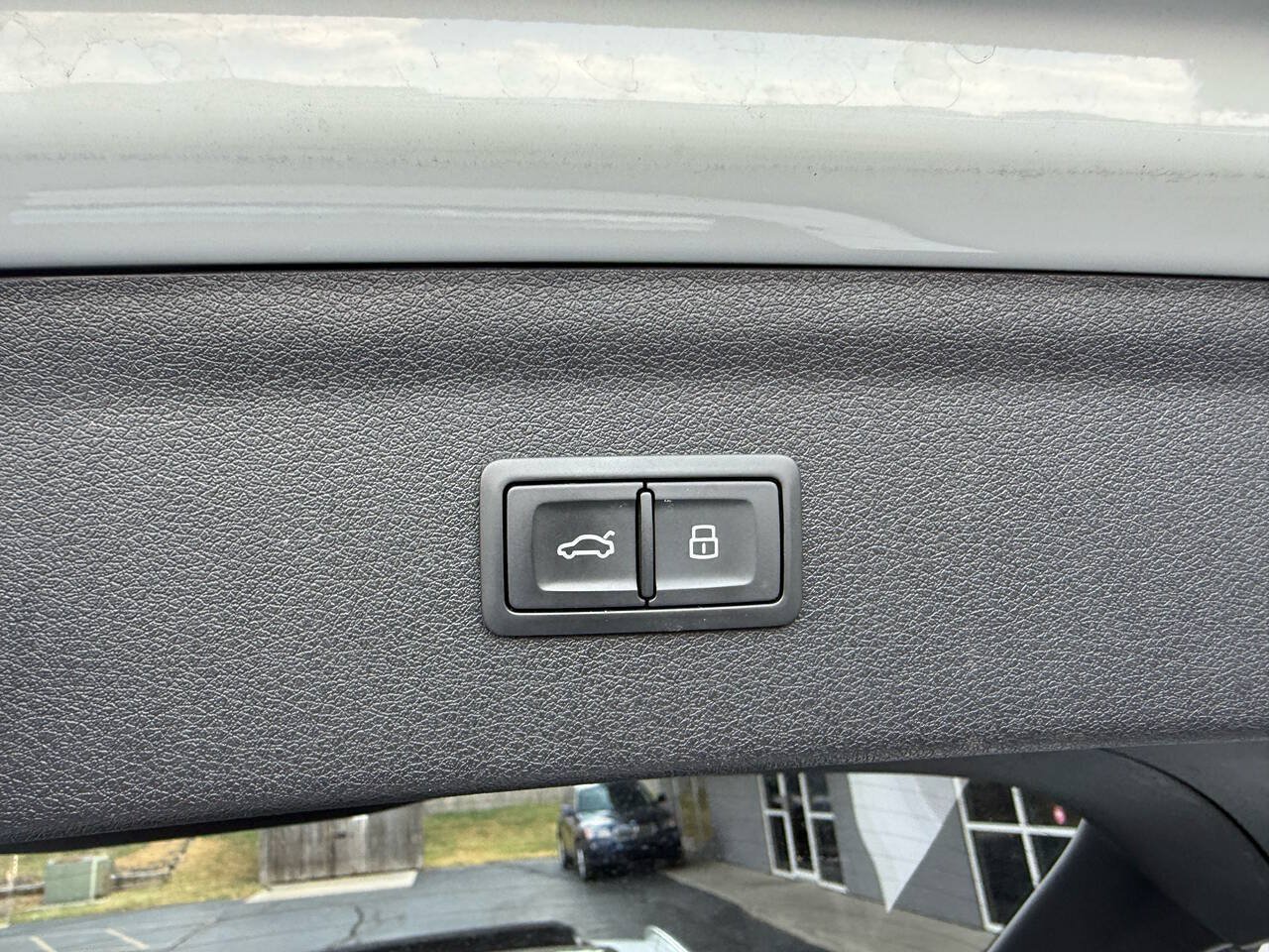 Used 2018 Audi Q3 2.0T Premium Plus AWD/4WD image 17