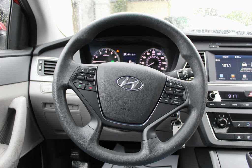 Used 2017 Hyundai Sonata SE image 14