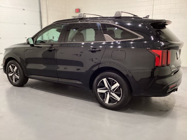 Used 2023 Kia Sorento EX FWD image 4