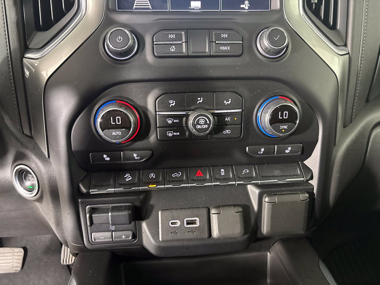 Used 2020 Chevrolet Silverado 1500 LT Trail Boss w/ Midnight Edition AWD/4WD image 20