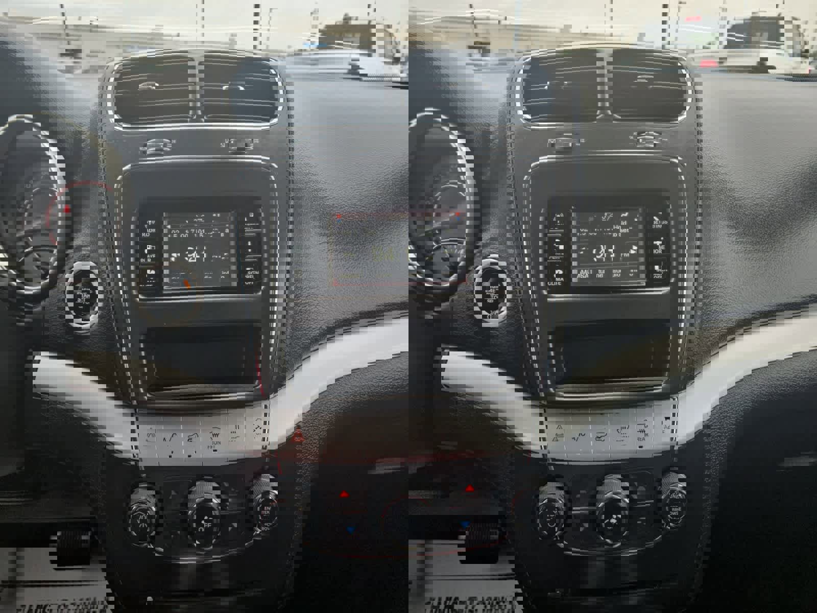 Used 2018 Dodge Journey SE w/ Popular Equipment Group image 16