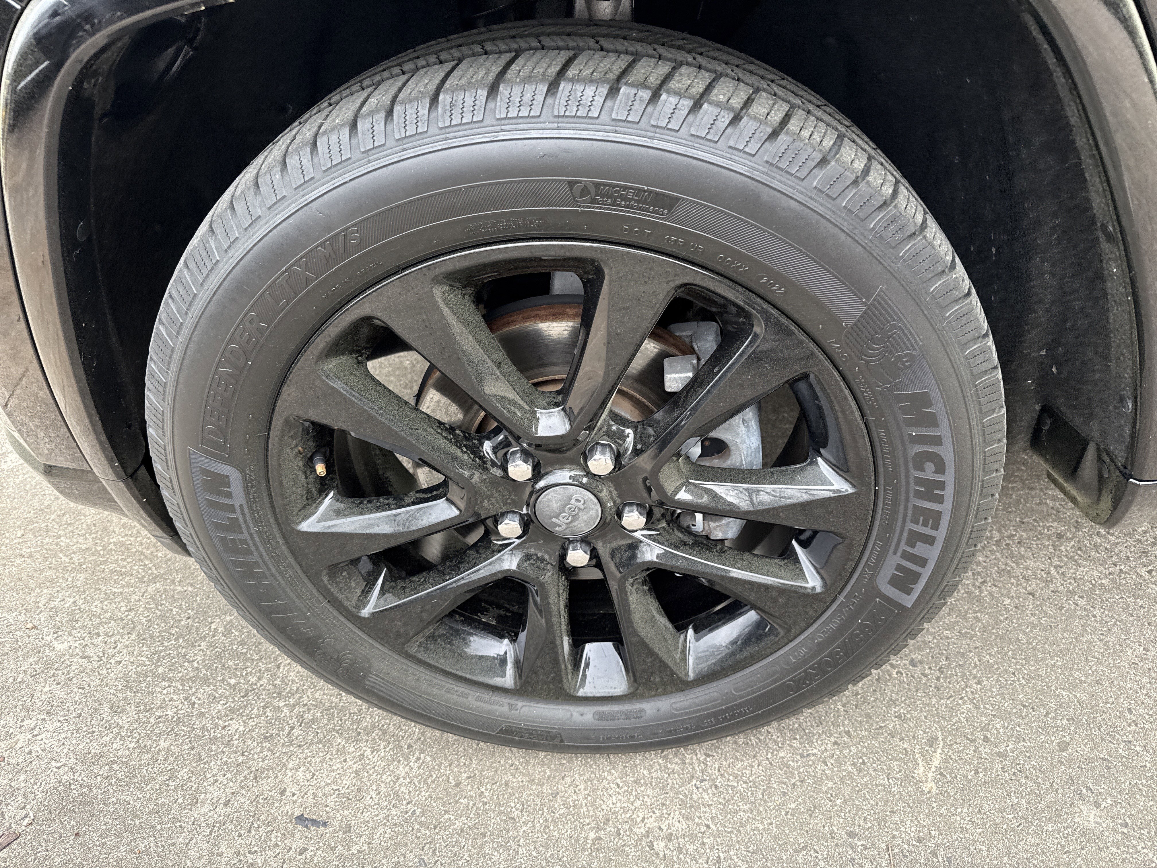 Used 2019 Jeep Grand Cherokee Altitude RWD image 11