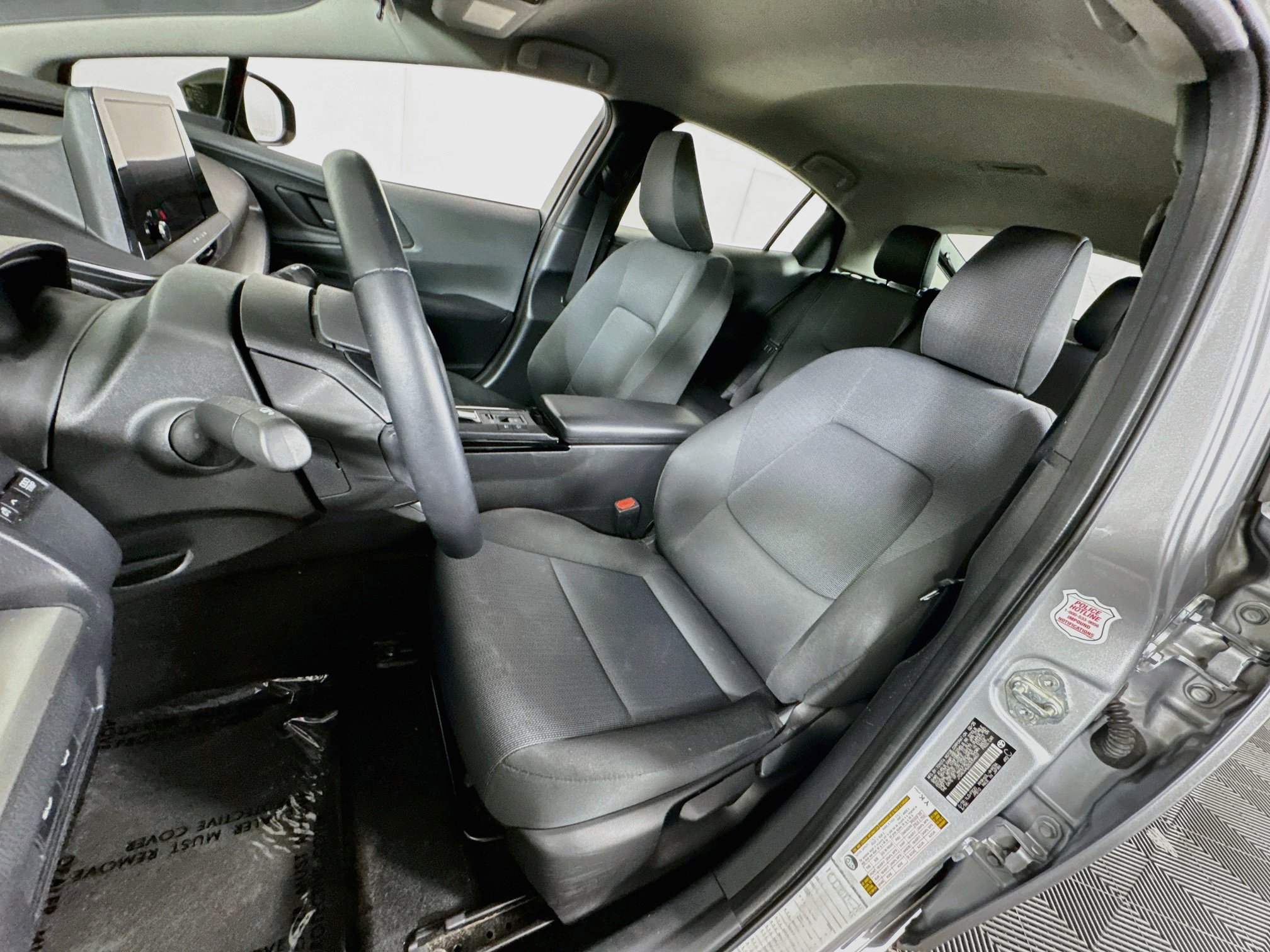 Certified 2025 Toyota Prius LE FWD image 12