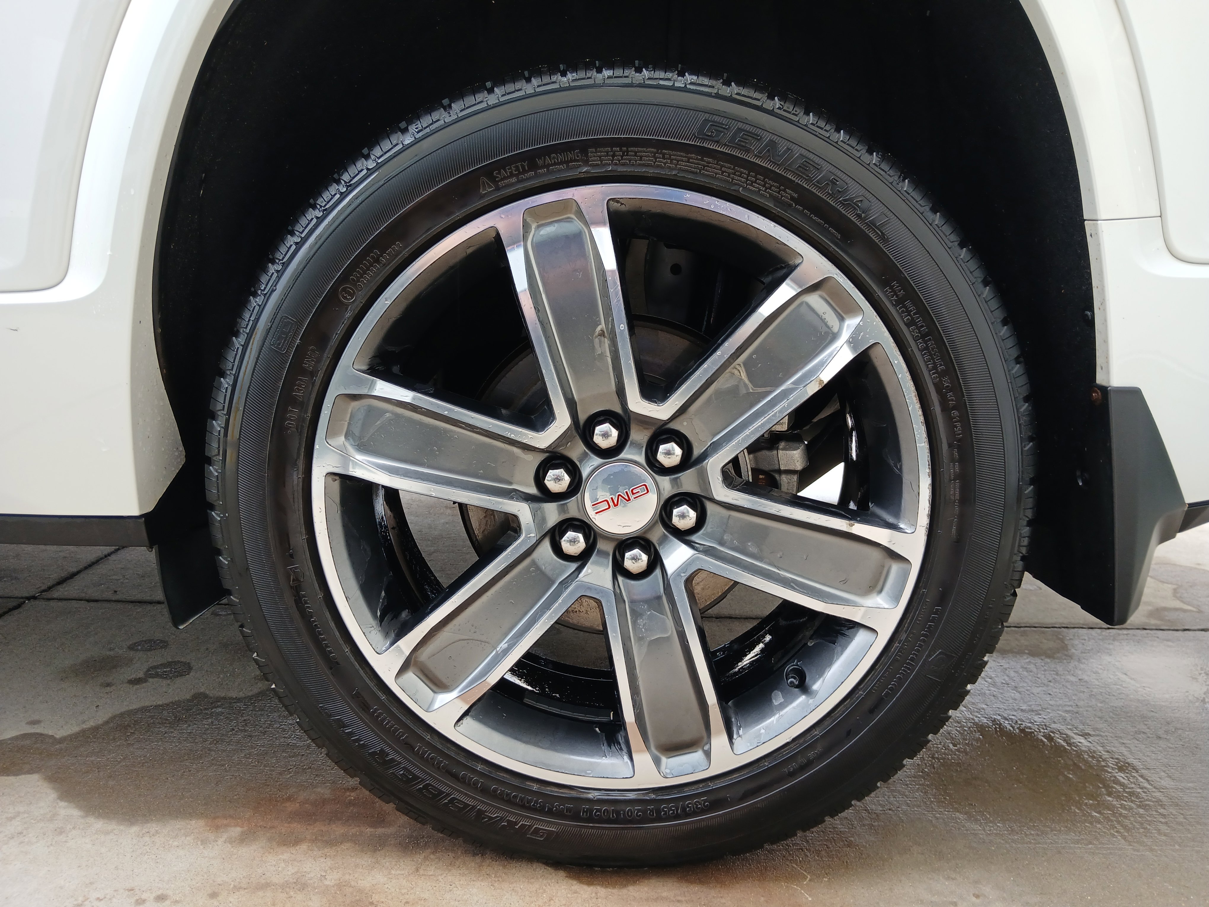 Used 2017 GMC Acadia Denali w/ Technology Package image 16