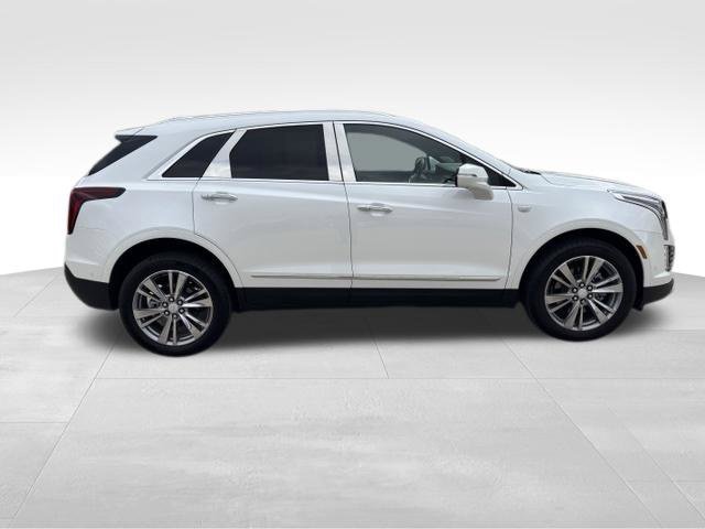 Certified 2025 Cadillac XT5 Premium Luxury w/ Technology Package AWD/4WD image 6