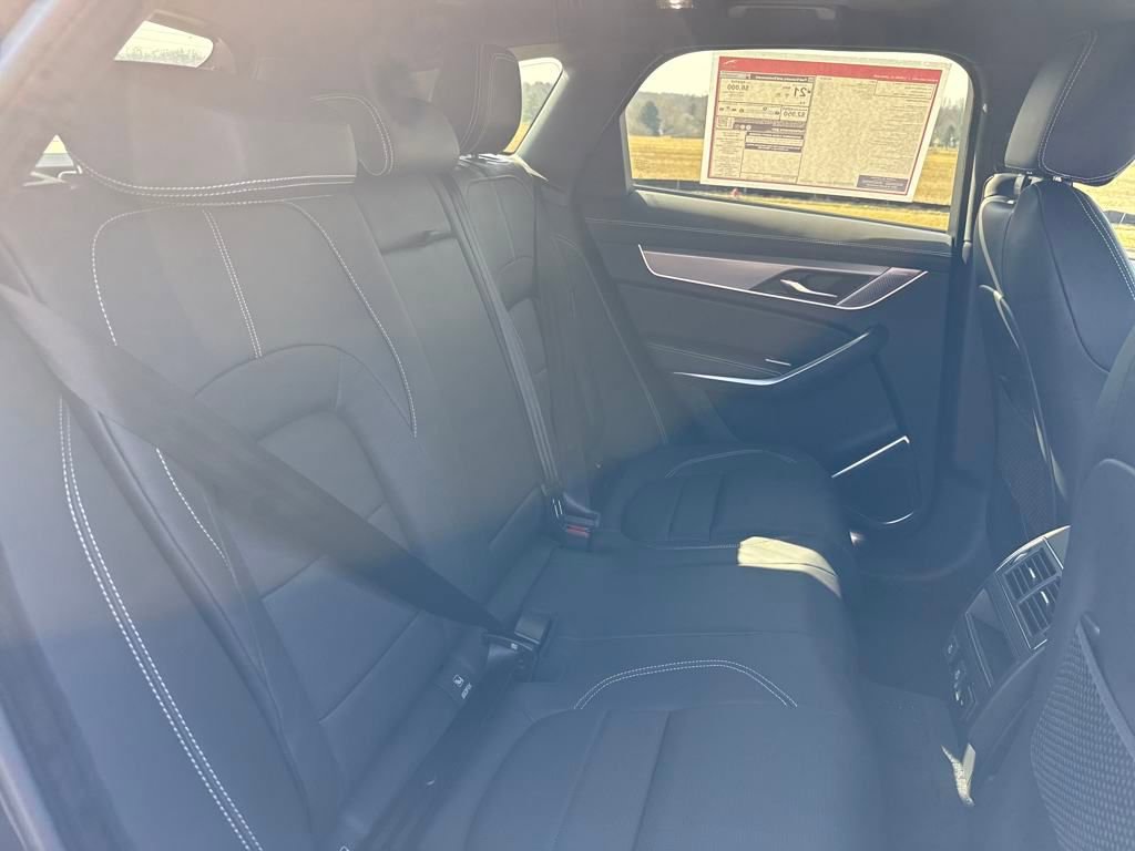 Used 2026 Jaguar F-PACE R-Dynamic S image 19