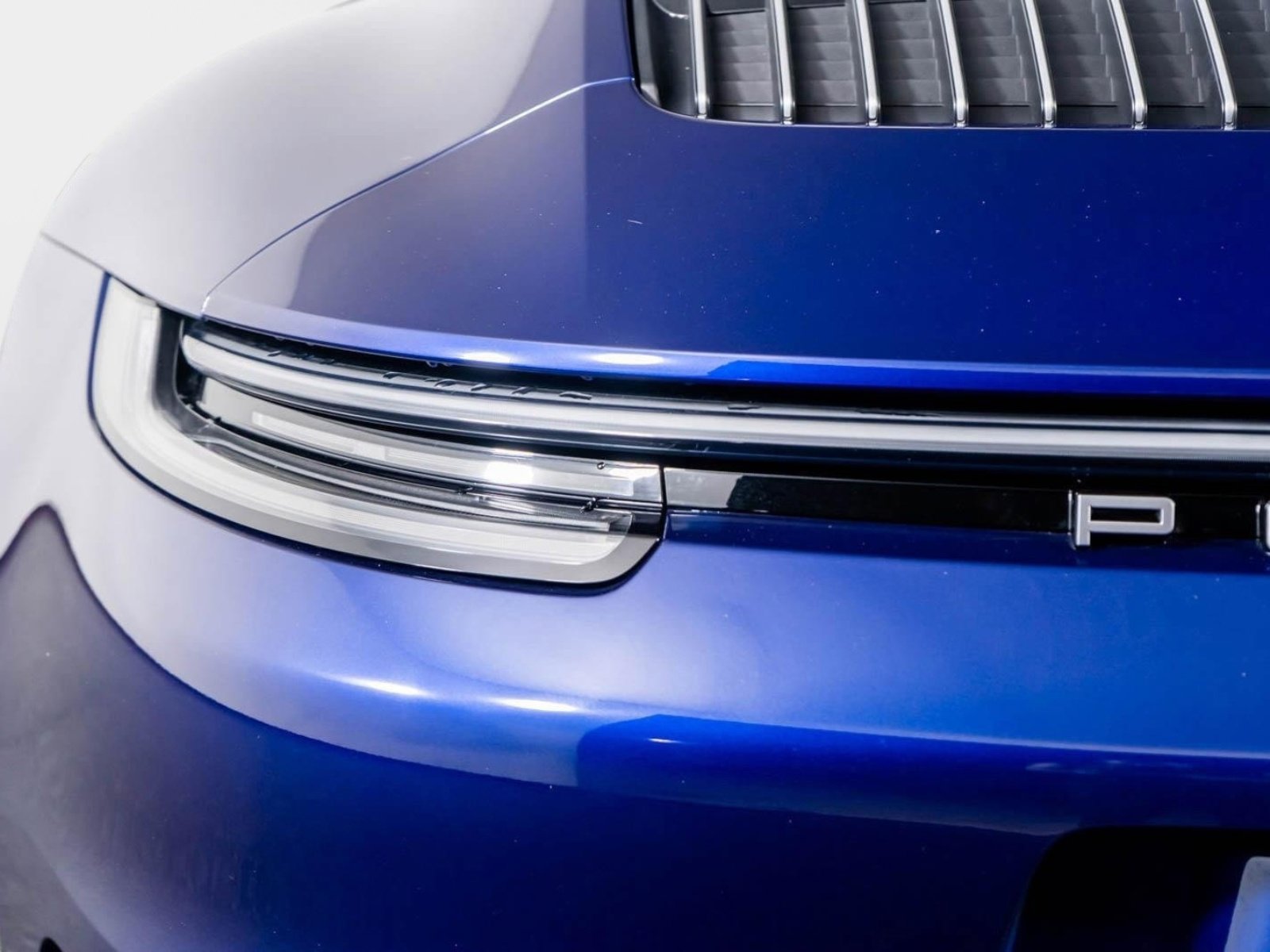 Used 2024 Porsche 911 Carrera 4S w/ Sport Package image 15