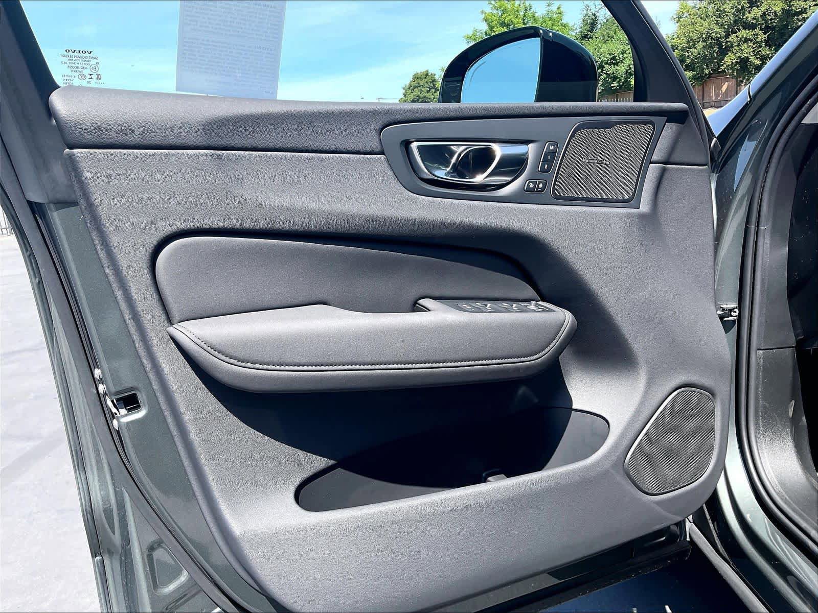 New 2026 Volvo XC60 T8 Plus w/ Climate Package AWD/4WD image 24