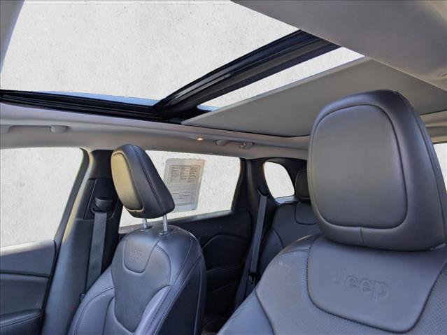 Used 2019 Jeep Cherokee Limited w/ Luxury Group image 16