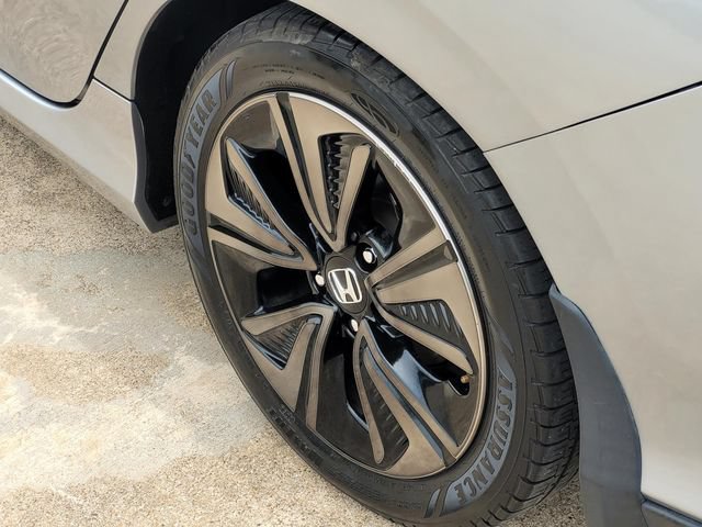 Used 2018 Honda Civic EX image 7