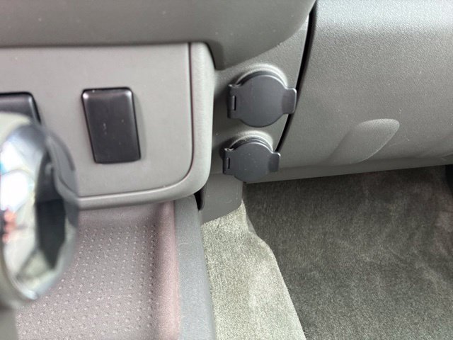 Used 2013 Nissan Frontier SV w/ SV Value Truck Pkg AWD/4WD image 15