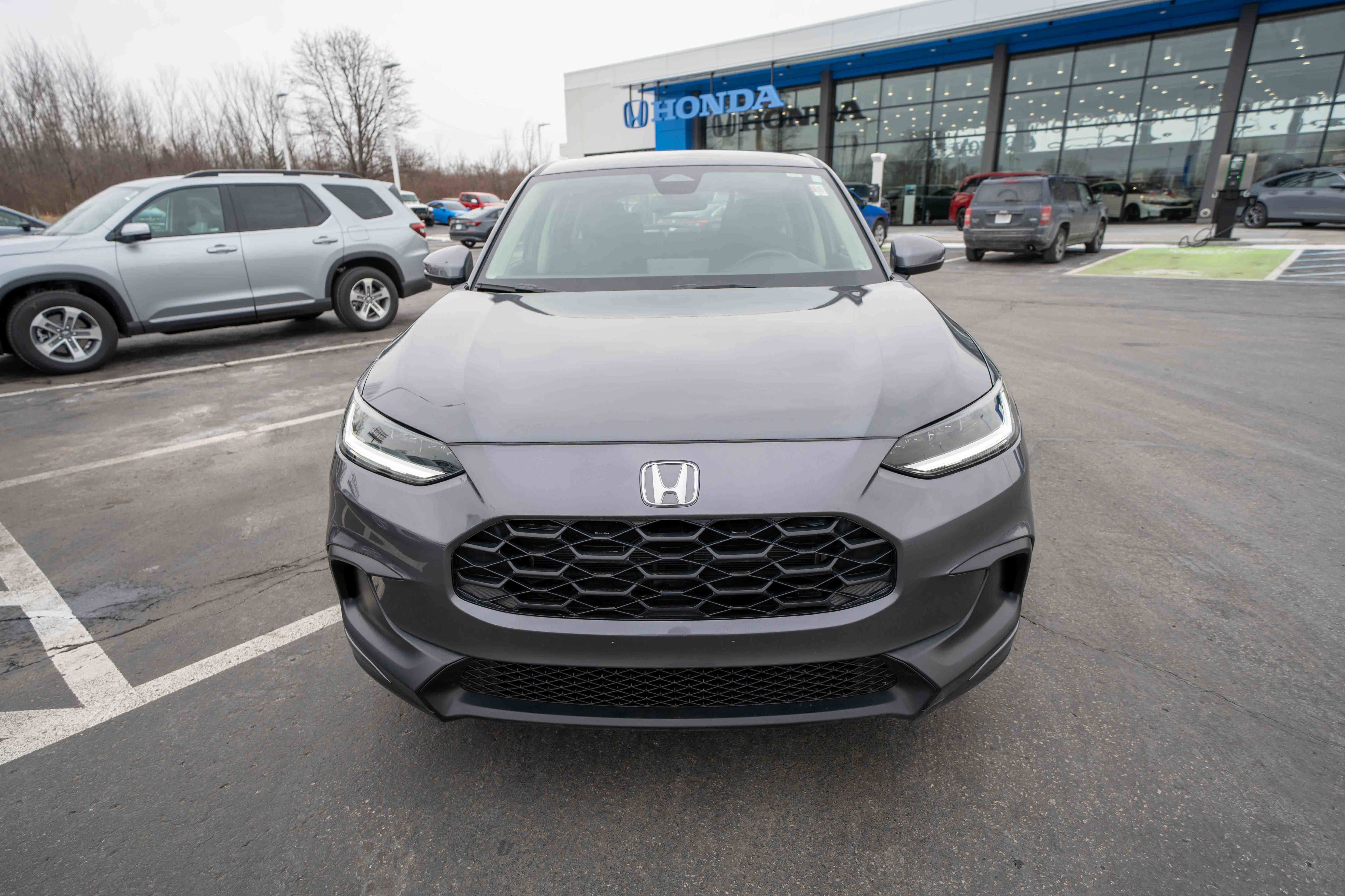 Used 2024 Honda HR-V LX image 2