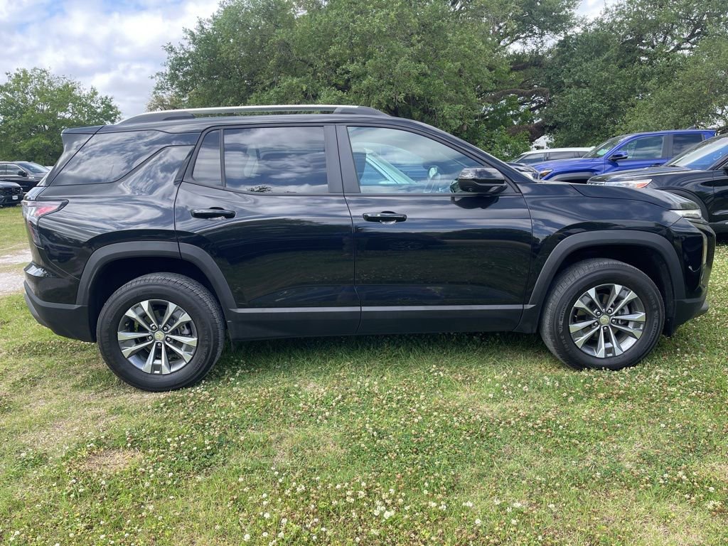Used 2025 Chevrolet Equinox LT w/ Convenience Package II image 4