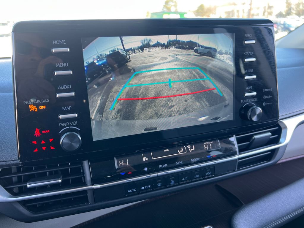 Used 2024 Toyota Sienna LE image 20