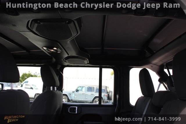 Used 2023 Jeep Wrangler Sport image 32