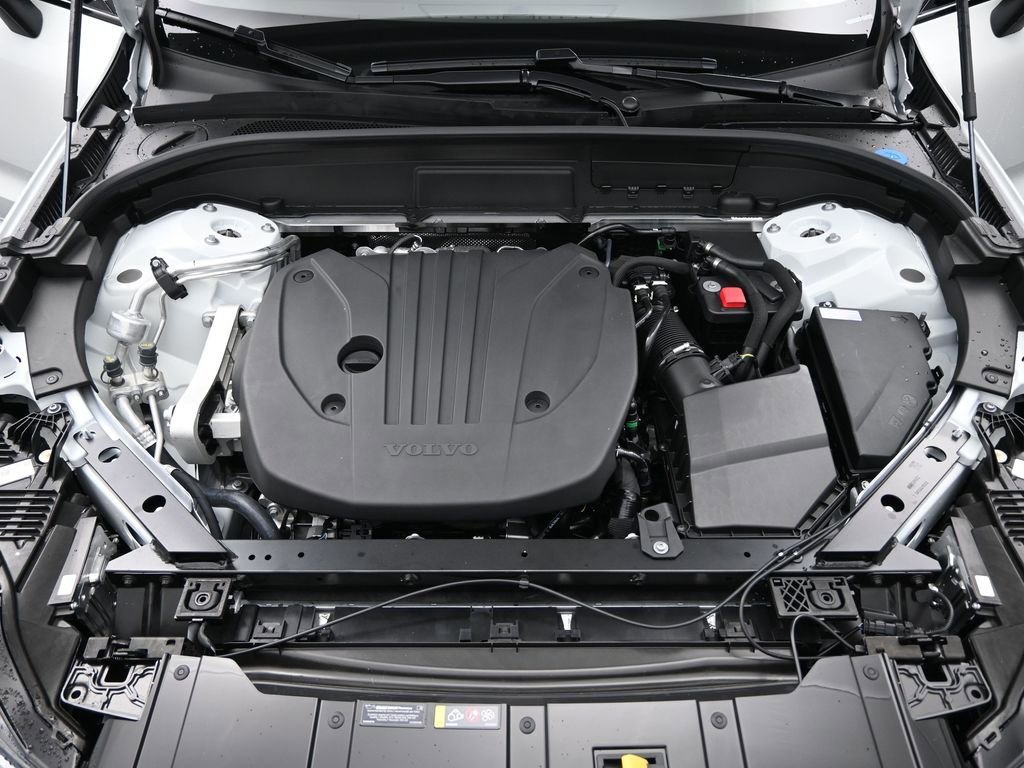 New 2026 Volvo XC60 B5 Plus w/ Climate Package image 29