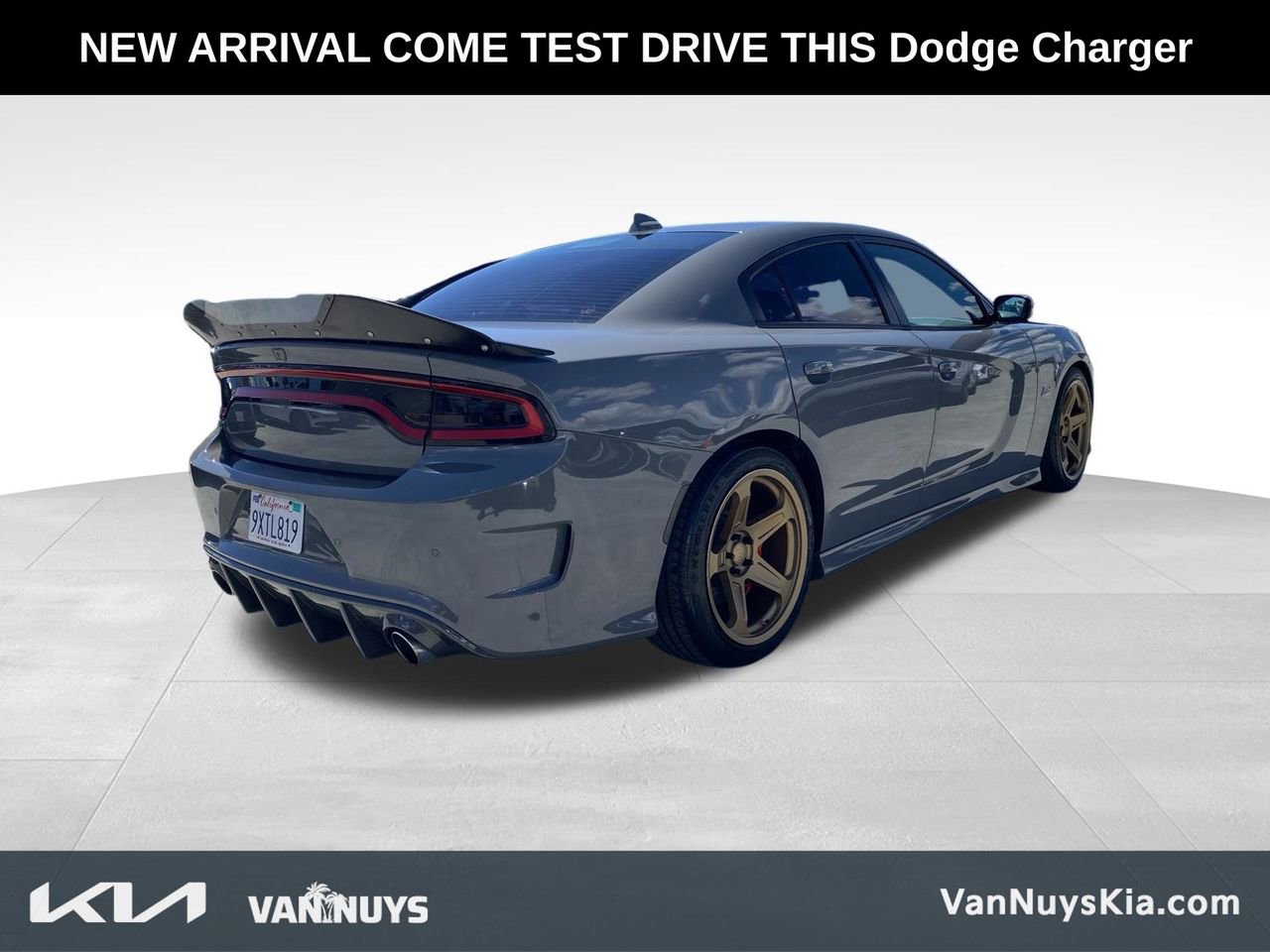 Used 2017 Dodge Charger R/T Scat Pack w/ Technology Group image 3