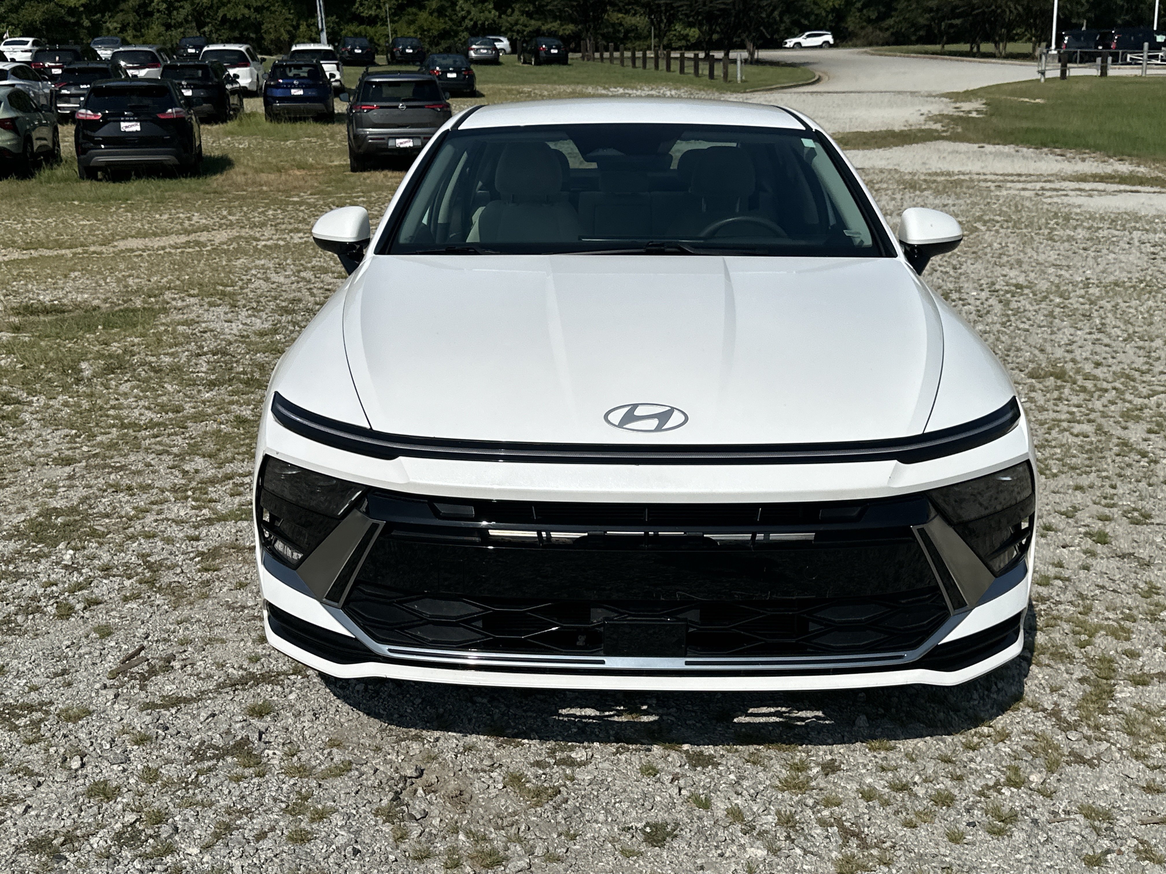 Used 2024 Hyundai Sonata SEL FWD image 2