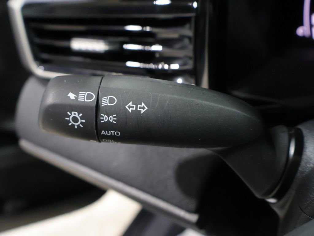 Used 2025 Toyota Camry LE image 34