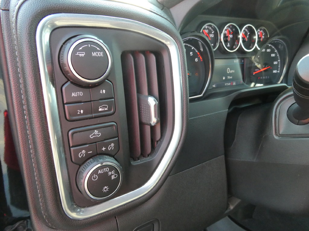 Certified 2022 Chevrolet Silverado 1500 LT w/ Bed Protection Package AWD/4WD image 26