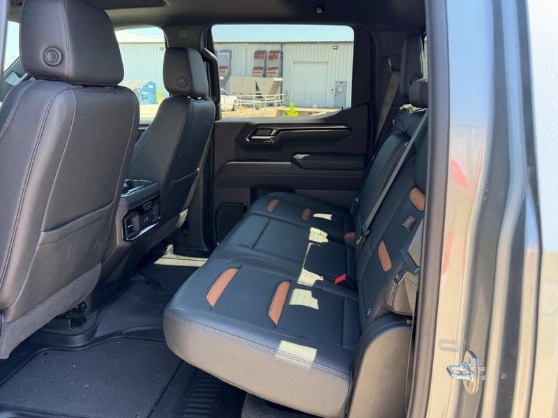 Used 2026 GMC Sierra 1500 AT4 w/ AT4 Premium Package AWD/4WD image 7