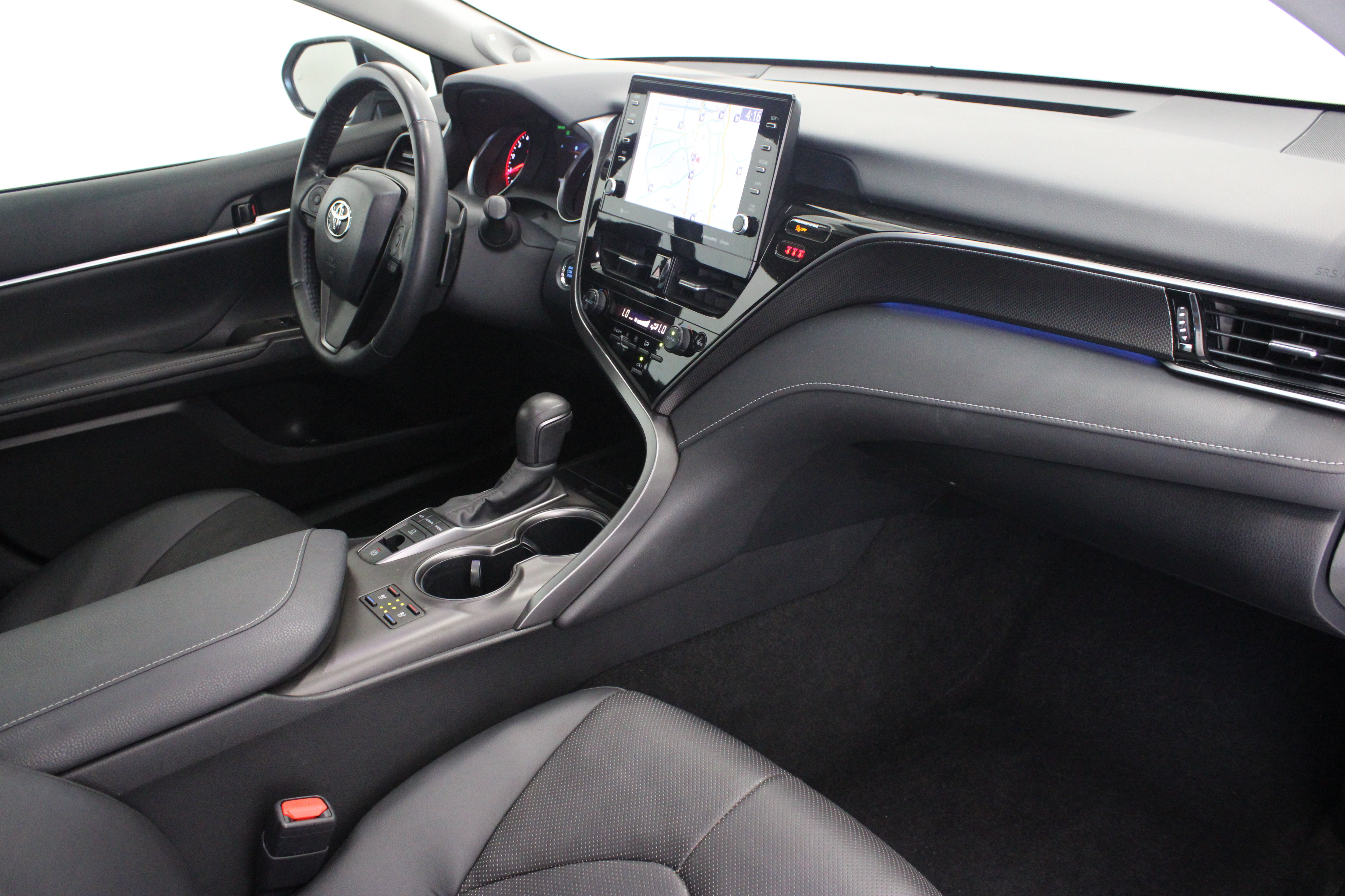 Used 2024 Toyota Camry XSE w/ Navigation Package FWD image 35
