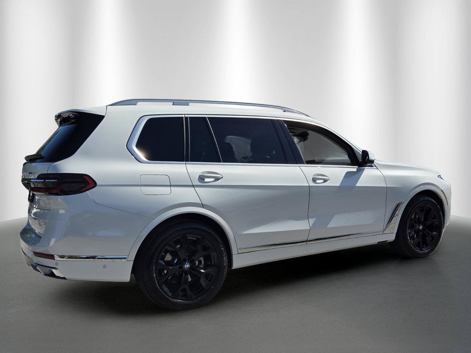 Certified 2026 BMW X7 xDrive40i AWD/4WD image 7