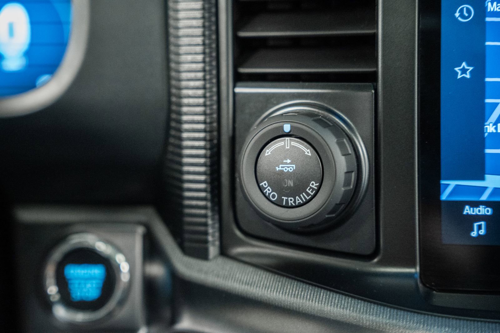 Certified 2024 Ford F150 Lariat w/ Equipment Group 502A High image 33