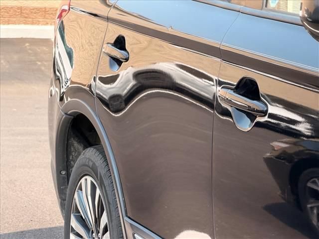 Used 2020 Mitsubishi Outlander ES AWD/4WD image 15