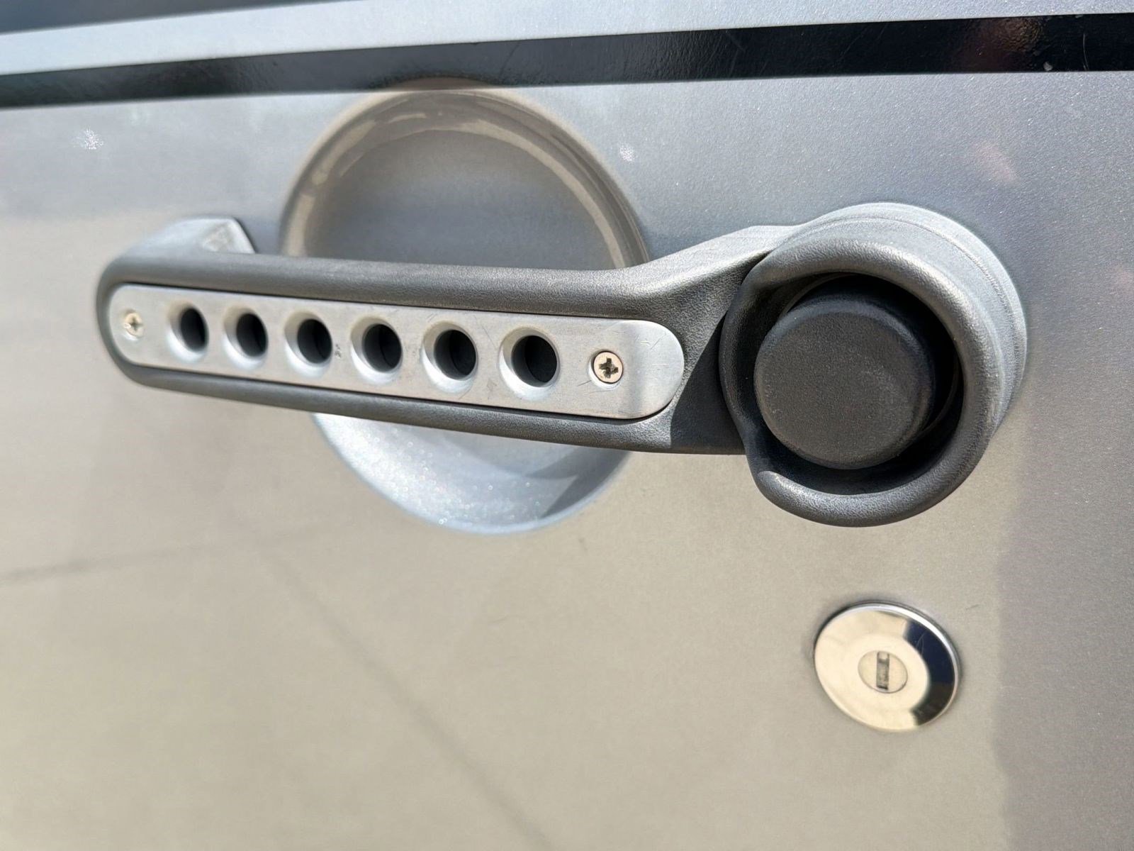 Used 2018 Jeep Wrangler Unlimited Sport S image 27