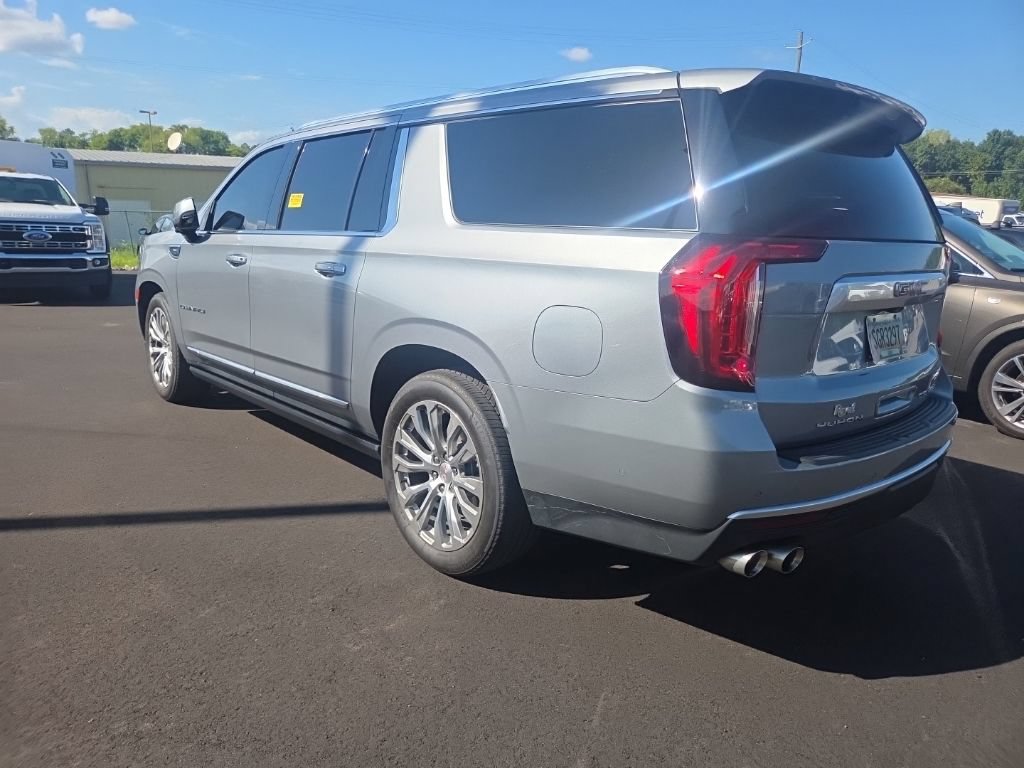 Used 2024 GMC Yukon XL Denali w/ Denali Reserve Package AWD/4WD image 9