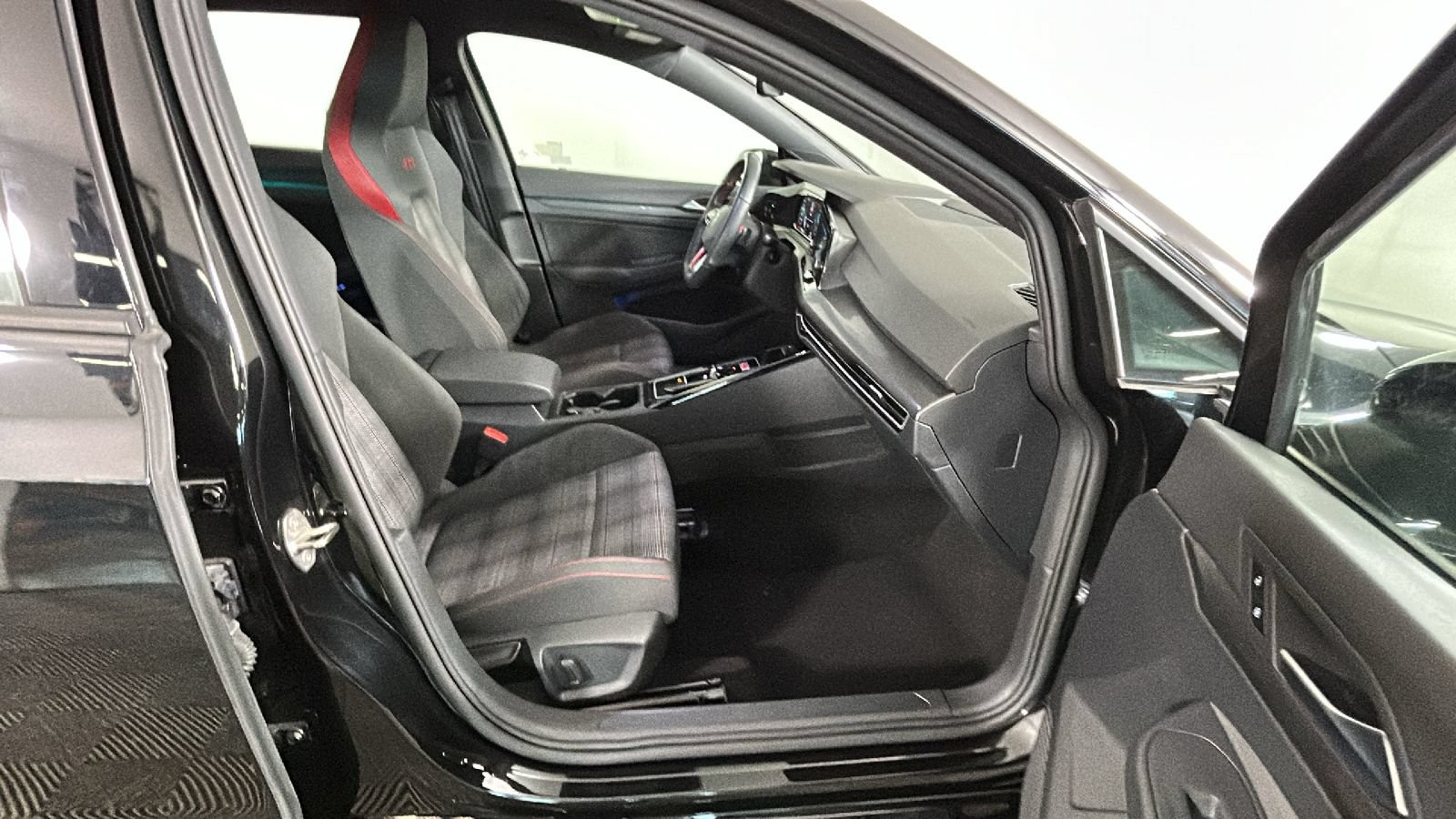 Used 2024 Volkswagen GTI S FWD image 34