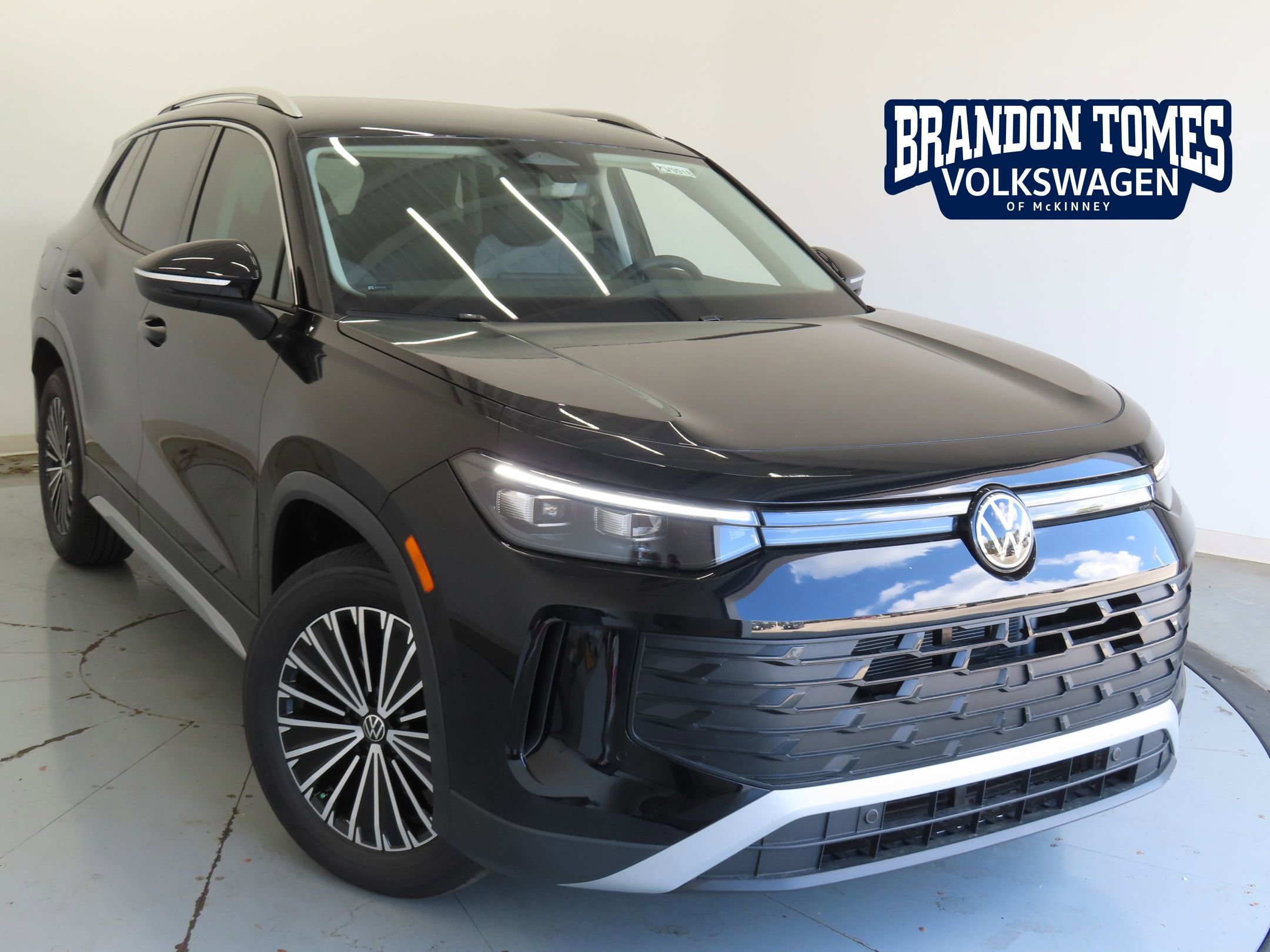 New 2025 Volkswagen Tiguan S