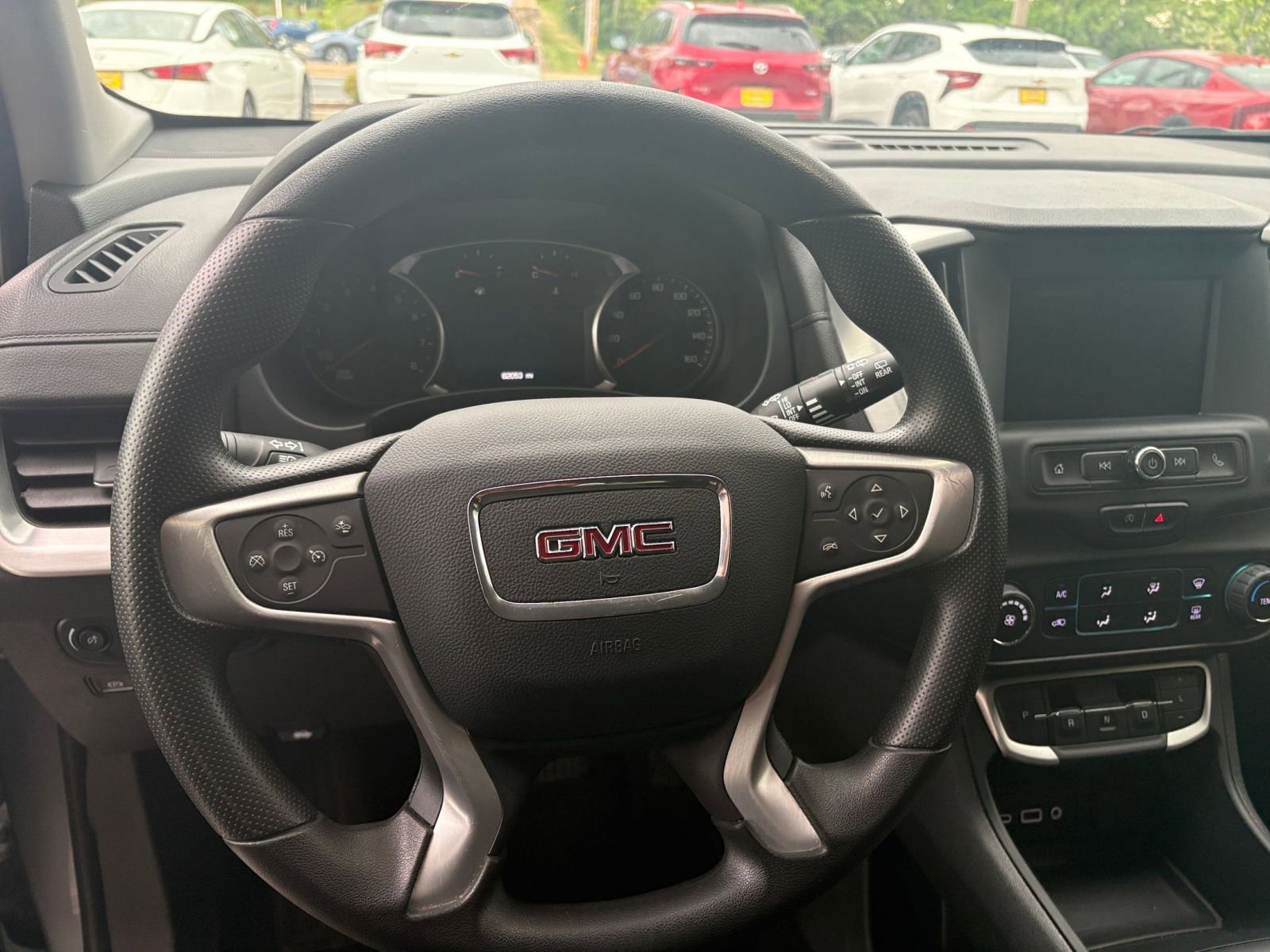 Used 2024 GMC Terrain SLE FWD image 28