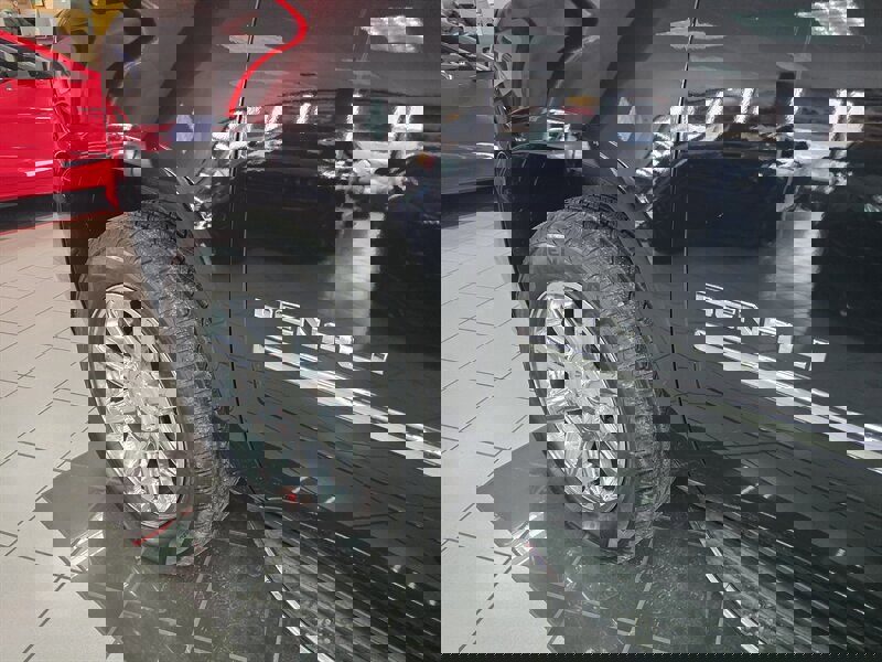 Used 2013 GMC Yukon XL Denali image 39