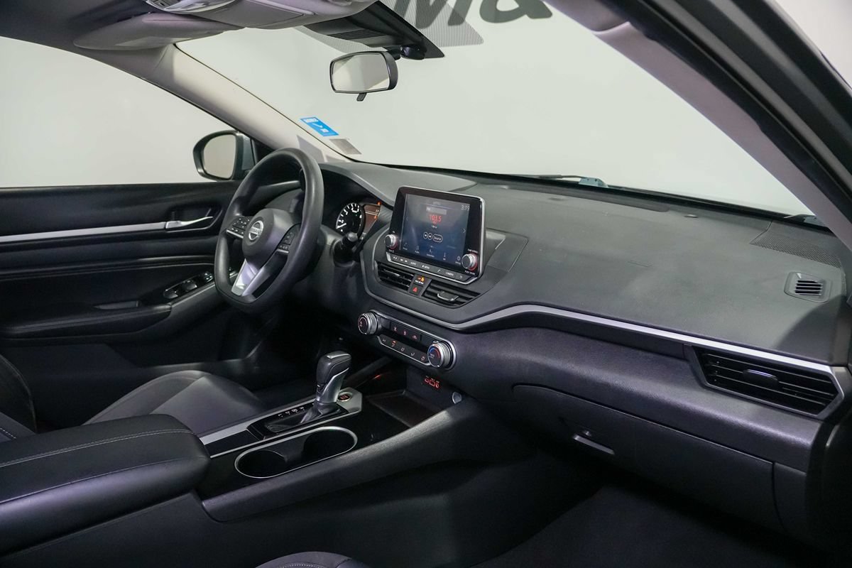 Used 2021 Nissan Altima 2.5 SV FWD image 25